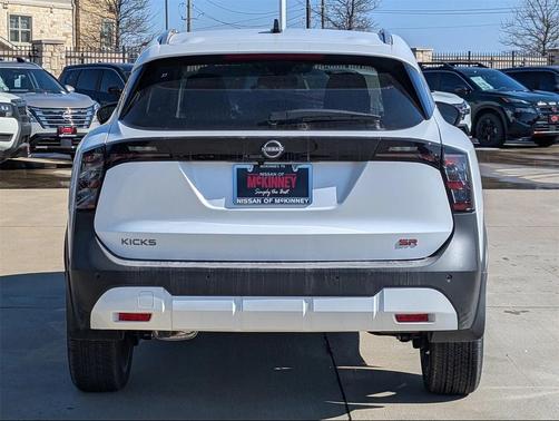 2026 Nissan Kicks SR