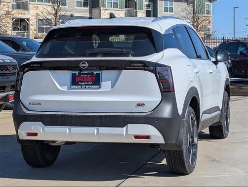 2026 Nissan Kicks SR