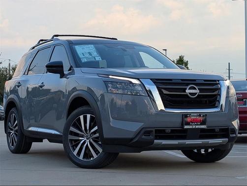 2025 Nissan Pathfinder Platinum FWD