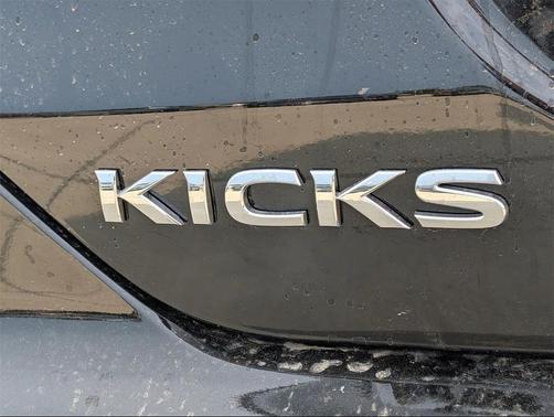 2025 Nissan Kicks S