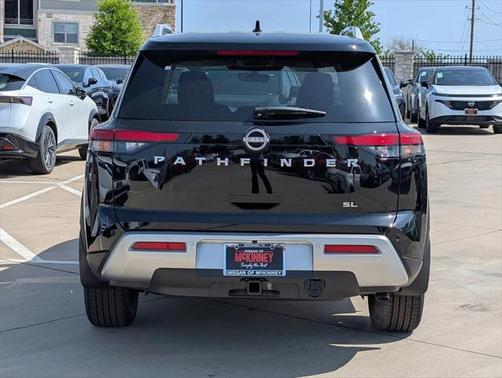 2025 Nissan Pathfinder SL FWD