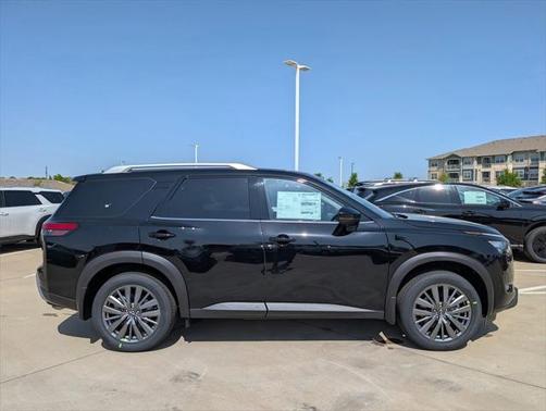 2025 Nissan Pathfinder SL FWD