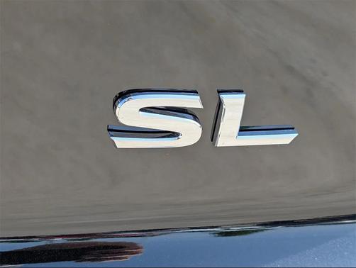 2025 Nissan Pathfinder SL FWD