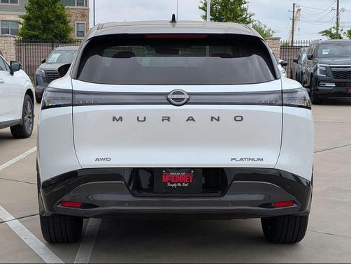 Everest White Pearl Tricoat/Super Black 2026 Nissan Murano Platinum