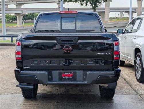 2022 Nissan Frontier PRO-4X