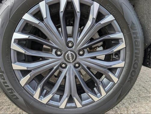 2024 Nissan Rogue Platinum