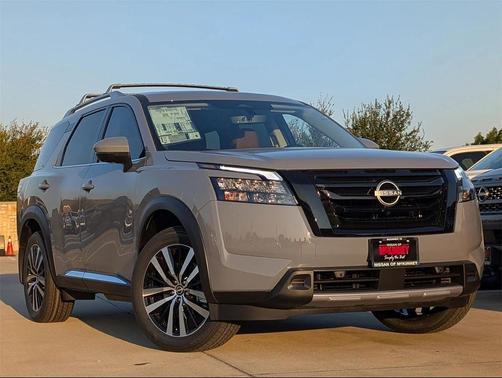 2025 Nissan Pathfinder Platinum FWD