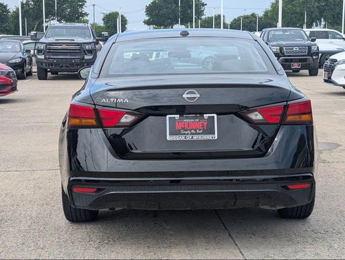 Super Black 2025 Nissan Altima 2.5 SV