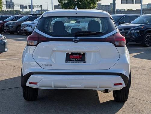 2025 Nissan Kicks S