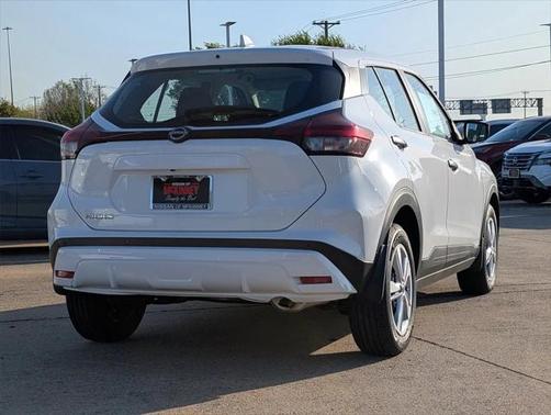 2025 Nissan Kicks S
