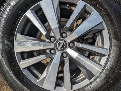 Gun Metallic 2024 Nissan Pathfinder SL FWD