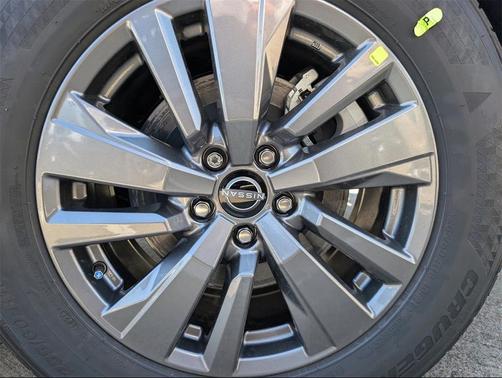 2025 Nissan Pathfinder SV FWD