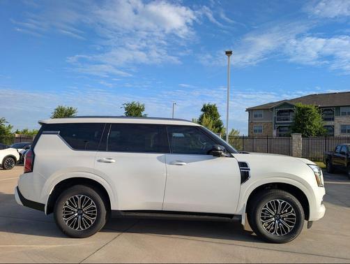 Aspen White Tricoat 2026 Nissan Armada Platinum