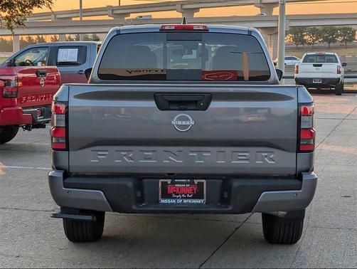 2025 Nissan Frontier SV