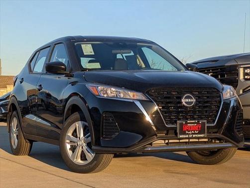 2025 Nissan Kicks S