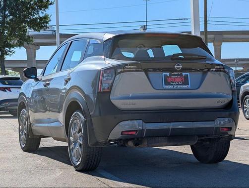 Gun Metallic 2025 Nissan Kicks S