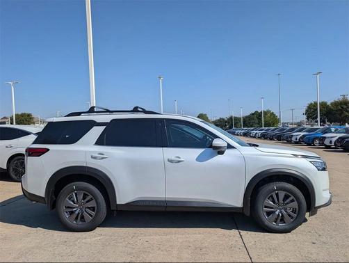 2025 Nissan Pathfinder SV 4WD