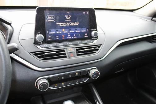 2021 Nissan Altima 2.5 SV