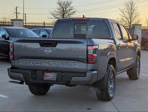 2026 Nissan Frontier SV