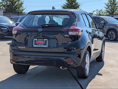 2025 Nissan Kicks S