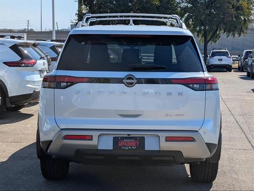 2025 Nissan Pathfinder SL 4WD