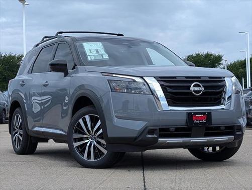 2025 Nissan Pathfinder Platinum FWD