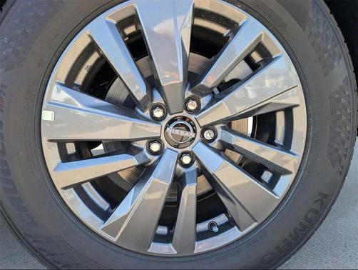 2025 Nissan Pathfinder SV FWD