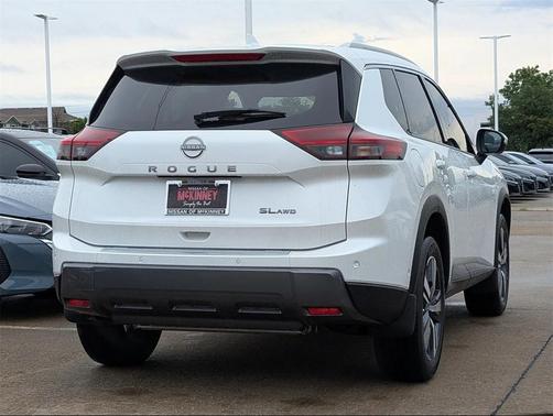 2025 Nissan Rogue SL