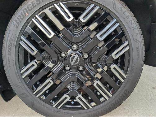 2026 Nissan Leaf PLATINUM+