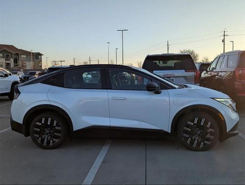 2026 Nissan Leaf PLATINUM+