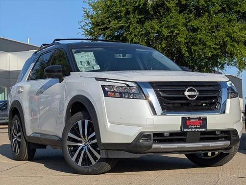 2025 Nissan Pathfinder Platinum FWD