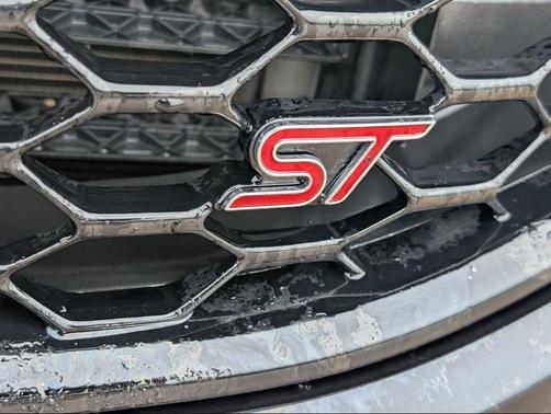 Agate Black Metallic 2019 Ford Edge ST
