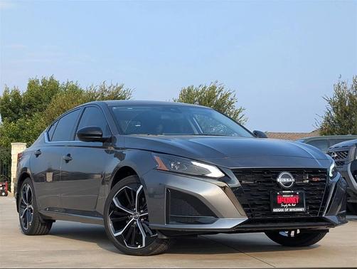 2025 Nissan Altima SR FWD