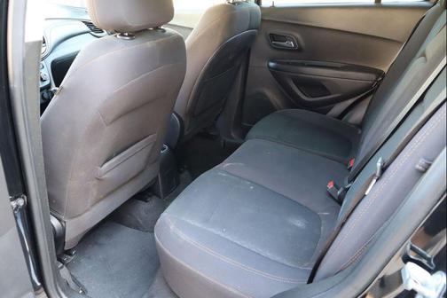 Mosaic Black Metallic 2019 Chevrolet Trax LS