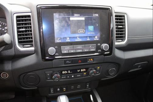 2024 Nissan Frontier SL