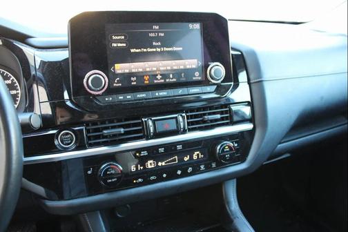 2022 Nissan Pathfinder SV 2WD