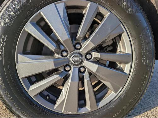 2022 Nissan Pathfinder SV 2WD