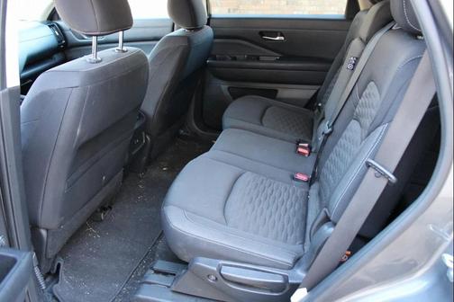 2022 Nissan Pathfinder SV 2WD