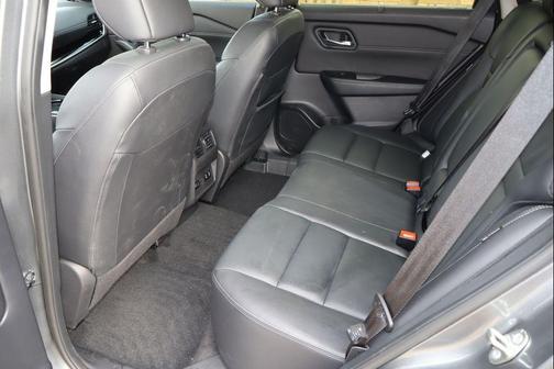 Gun Metallic 2024 Nissan Rogue SL