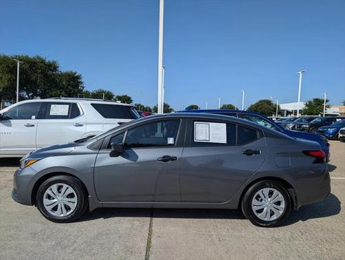 2025 Nissan Versa 1.6 S