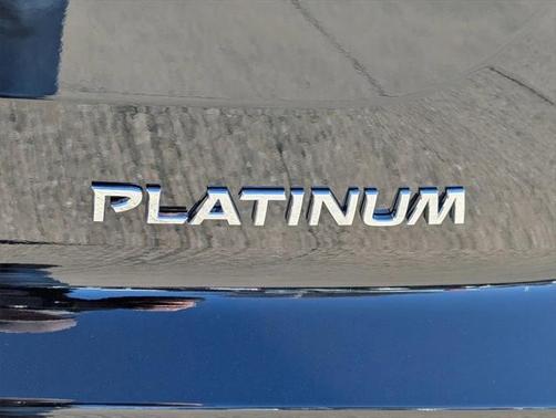 2025 Nissan Pathfinder Platinum FWD