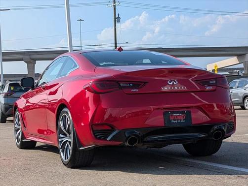 2022 INFINITI Q60 LUXE AWD