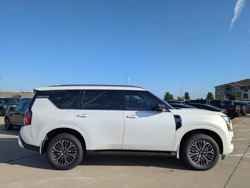 2025 Nissan Armada SL 2WD