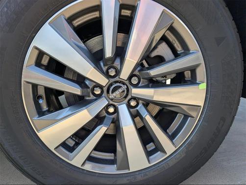 2025 Nissan Pathfinder SL 4WD