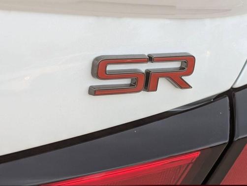 Pearl White Tricoat/Super Black 2026 Nissan Altima SR FWD