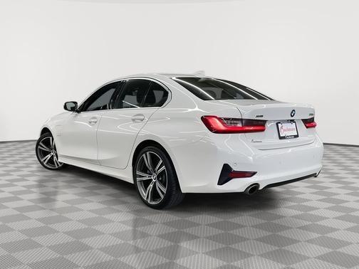 Alpine White 2021 BMW 330e xDrive