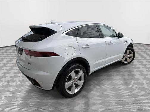 Yulong White Metallic 2018 Jaguar E-PACE R-Dynamic SE
