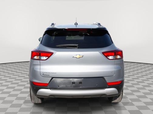 Sterling Gray Metallic 2024 Chevrolet Trailblazer LT