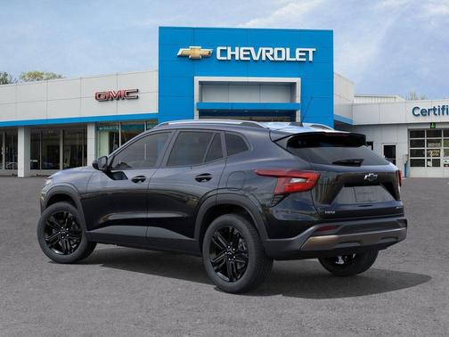Mosaic Black Metallic 2026 Chevrolet Trax FWD ACTIV