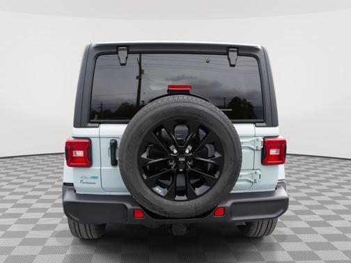 Earl Clearcoat 2023 Jeep Wrangler 4xe Sahara